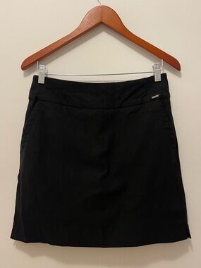 Women’s Casual Black Skort - Sleek Straight Silhouette